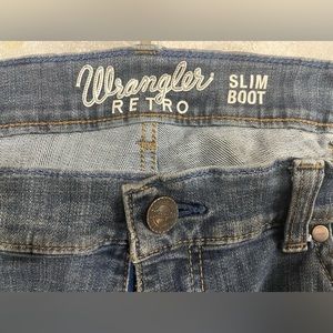 Wrangler Slim Bootcut Stretch Jeans. Size 33x38.